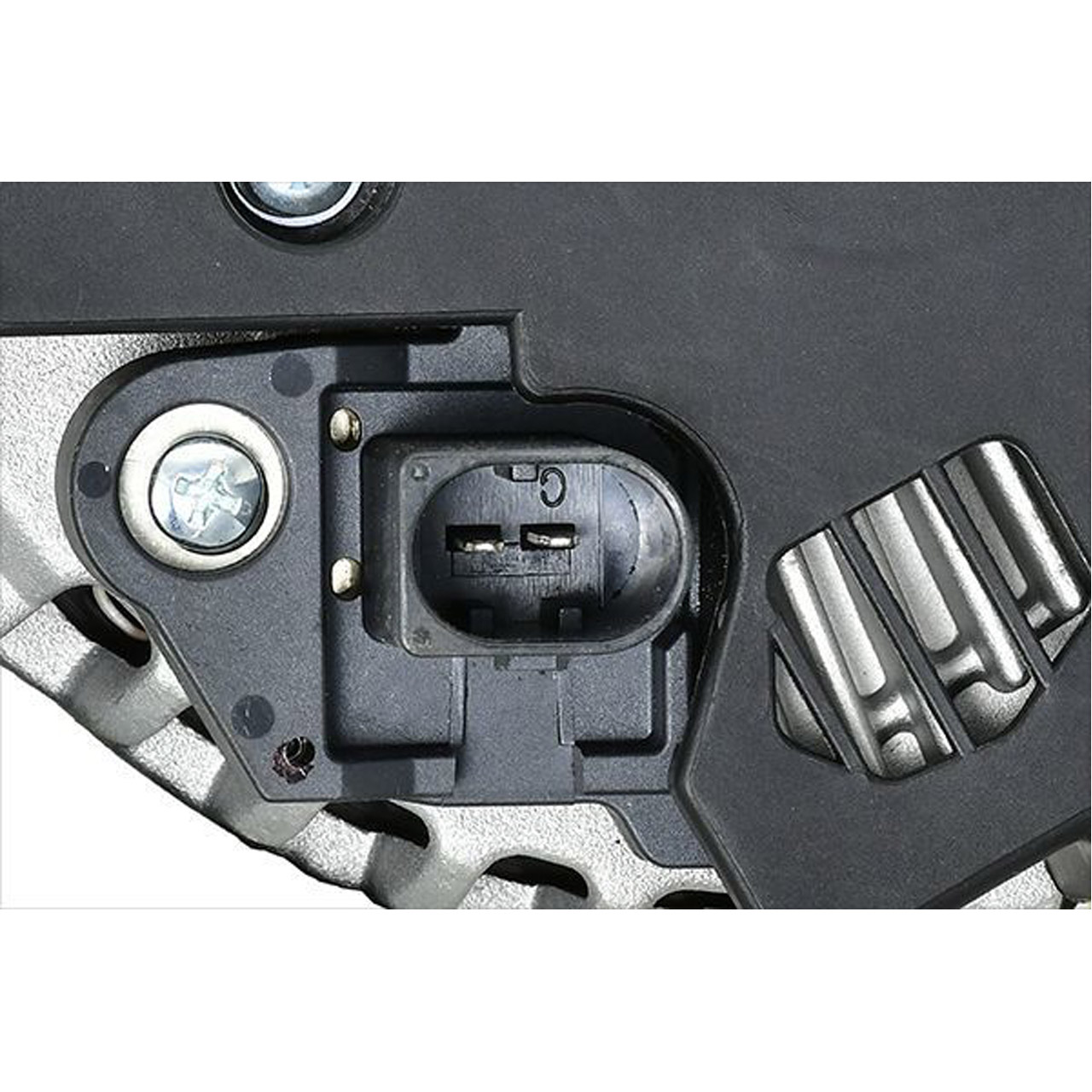 HELLA Lichtmaschine 14V 150A AUDI A4 B8 8K A5 8T 8F Q5 8RB SEAT Exeo 3R2 3R5 2.0 TDI