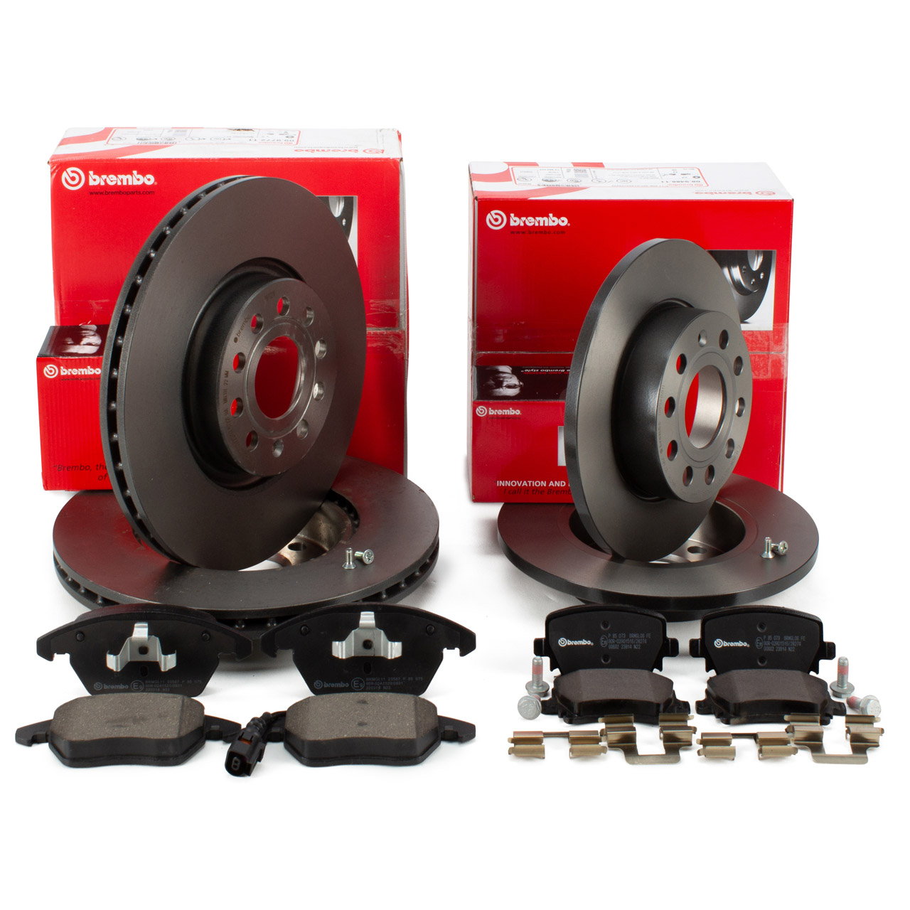 BREMBO Bremsscheiben + Beläge + Wako vorne + hinten AUDI A3 8P VW Caddy 3 Golf 5